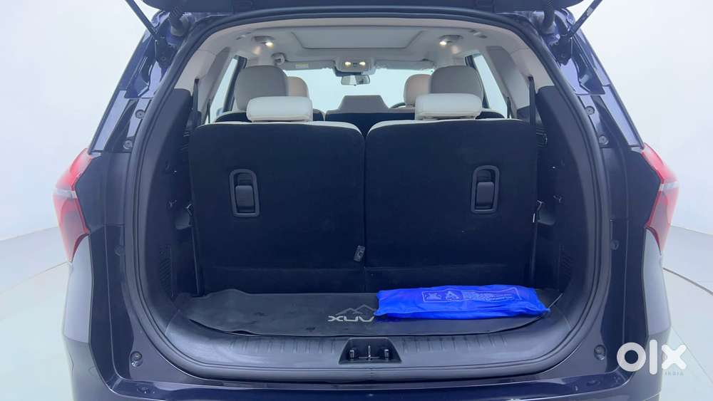 Mahindra Xuv700 2.0 Ax 7 Petrol At Str, 2024, Petrol