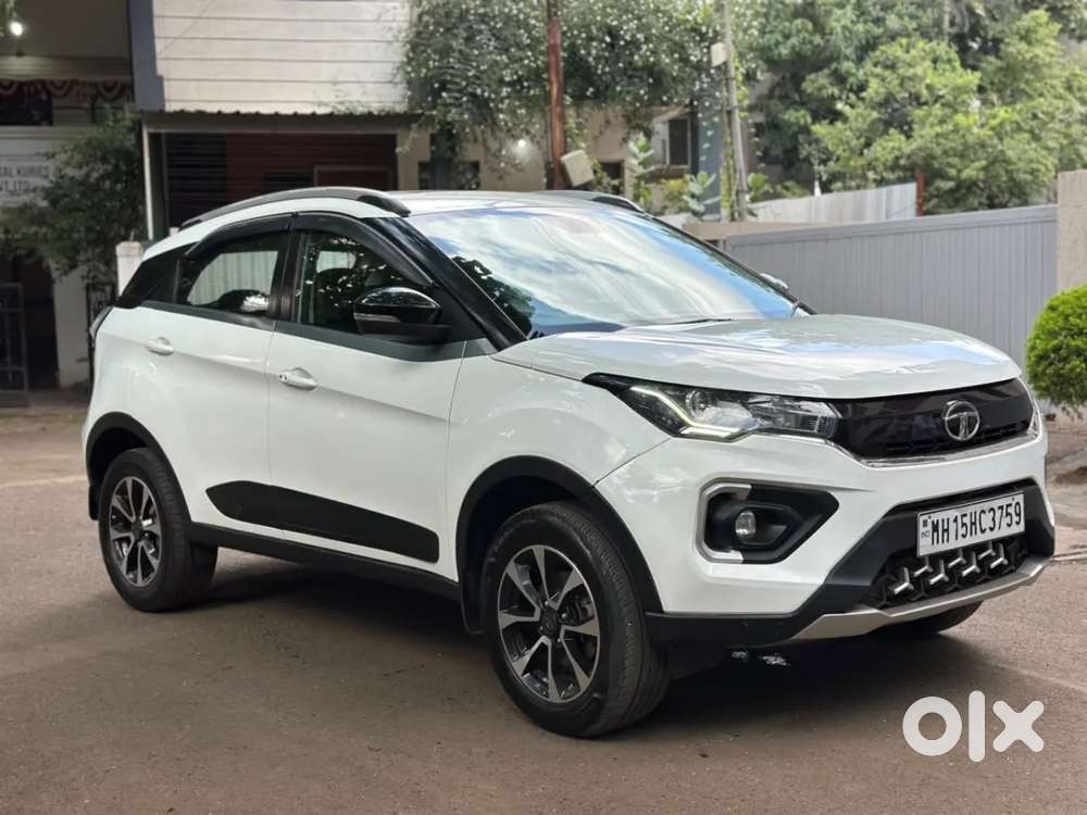 Tata Nexon 1.2 Revotron Xza Plus, 2020, Petrol