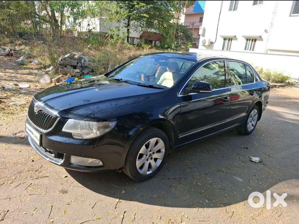 Skoda Superb 2010 Petrol 67000 Km Driven