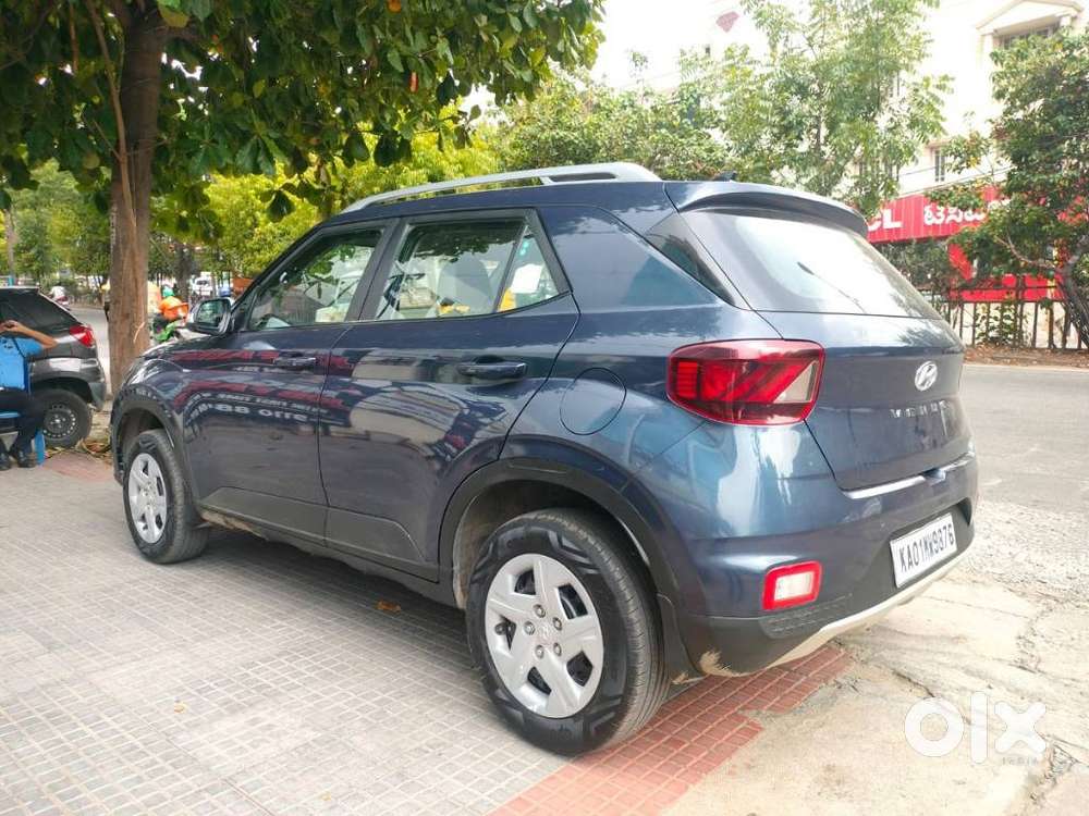 Hyundai Venue S Plus Mt 1.2 Kappa, 2022, Petrol