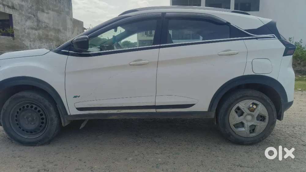 Tata Nexon Ev With Charger