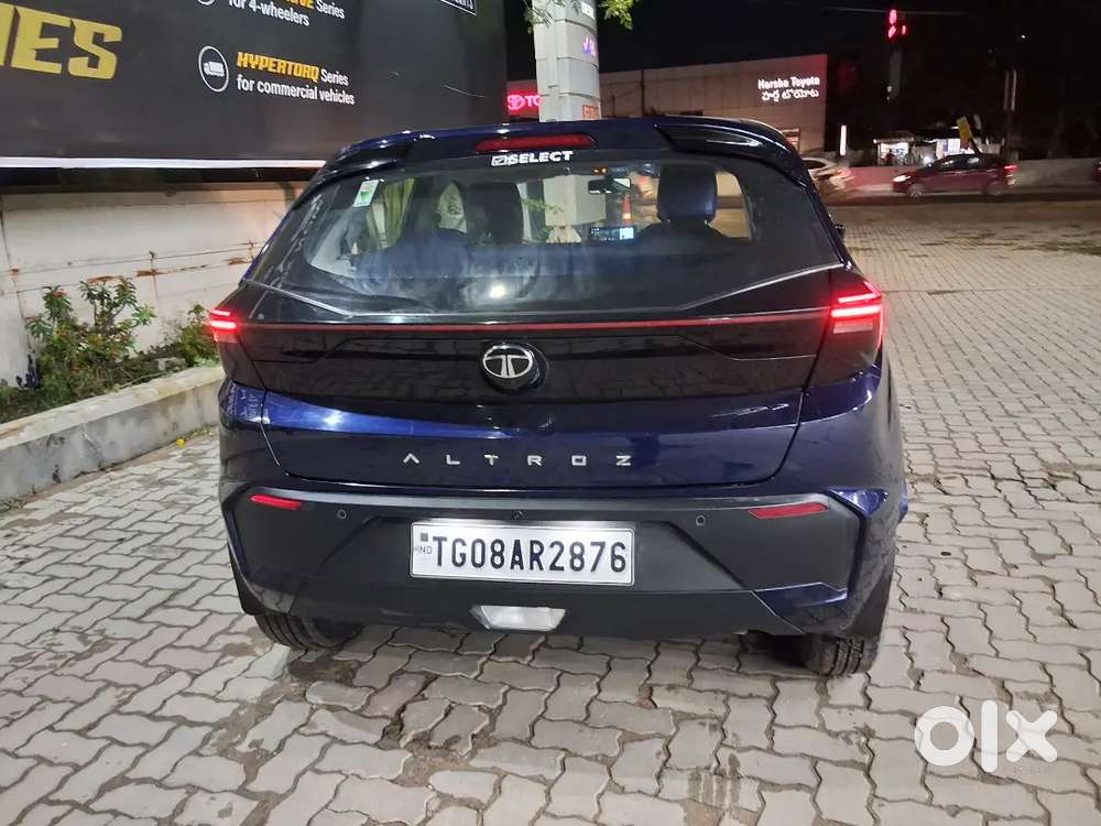 Tata Altroz Smart 2026