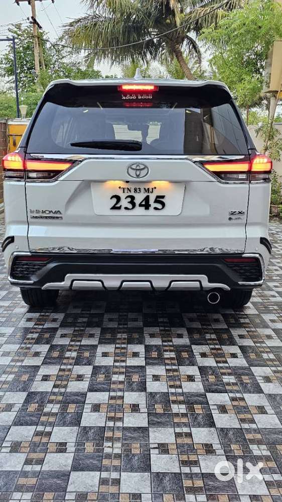 Toyota Innova Hycross 2.0 Zx (o) Hybrid 7 Str, 2025, Petrol