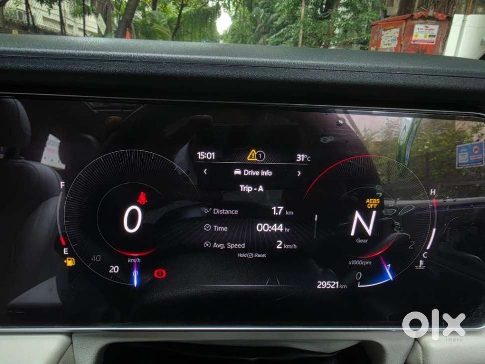 Mahindra Xuv700 2.2 Ax 7 Diesel Mt Str, 2025, Diesel
