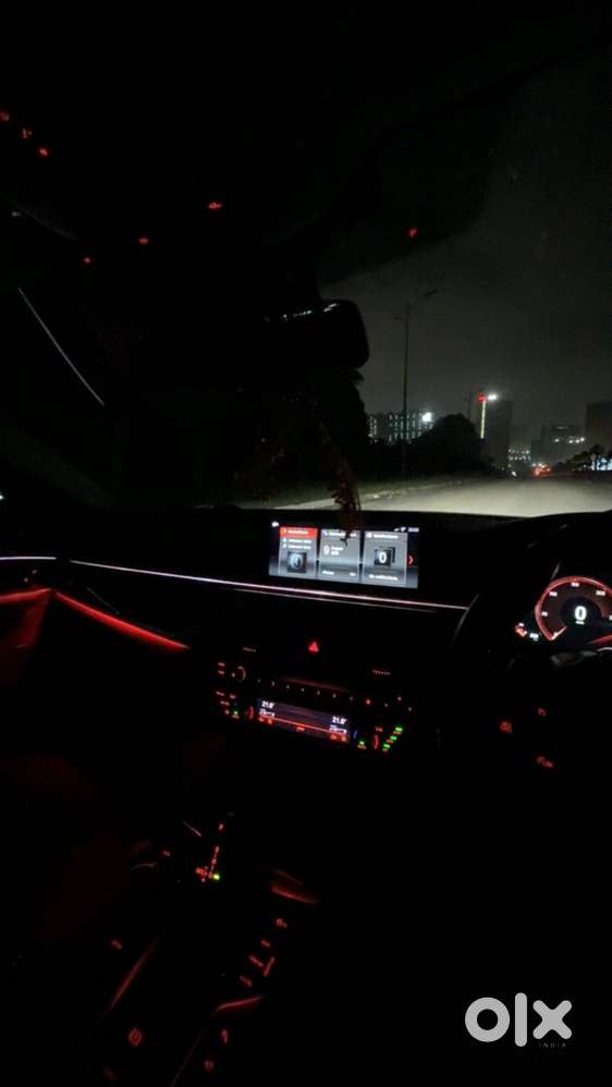 2018 Bmw 520d Luxury Line &ndash; Premium Luxuy Sedan