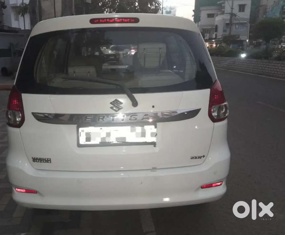 Maruti Suzuki Ertiga 2017 Diesel 90000 Km Driven.