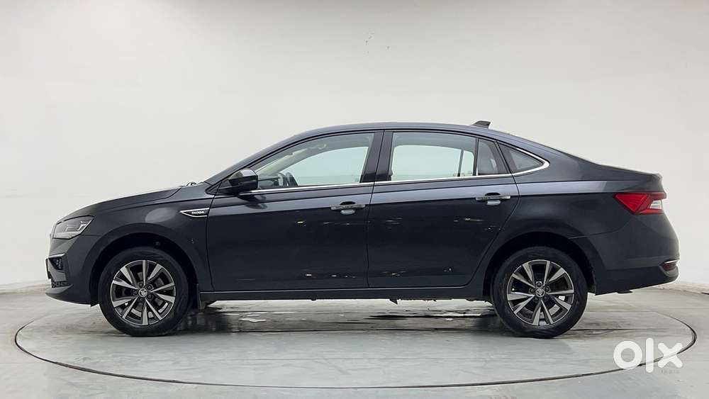 Skoda Slavia Style 1.0l Tsi At, 2023, Petrol