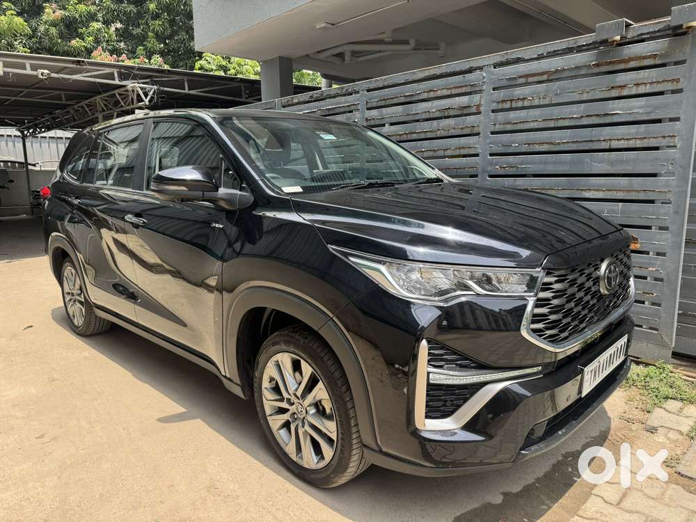 Toyota Innova Hycross 2.0 Zx (o) Hybrid 7 Str, 2025, Petrol