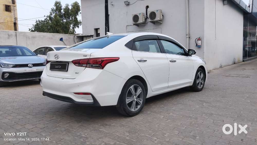 Hyundai Verna 1.6 Sx (o) Vtvt, 2019, Petrol