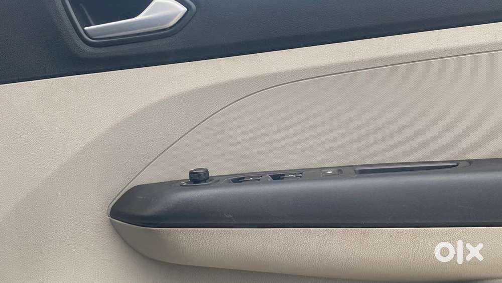 Renault Triber Rxz, 2022, Petrol