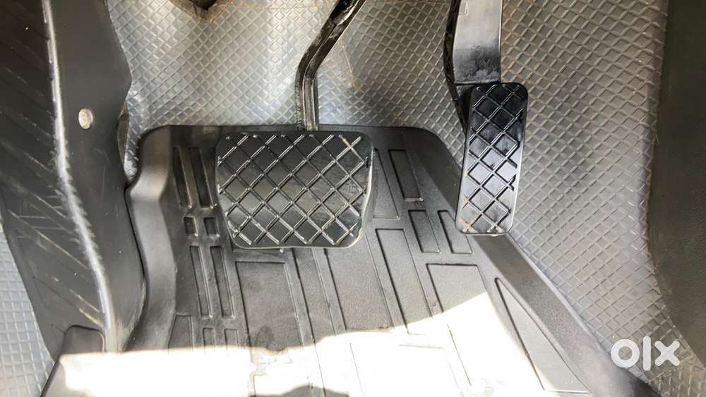 Skoda Slavia 1.0 Tsi Style At, 2022, Petrol