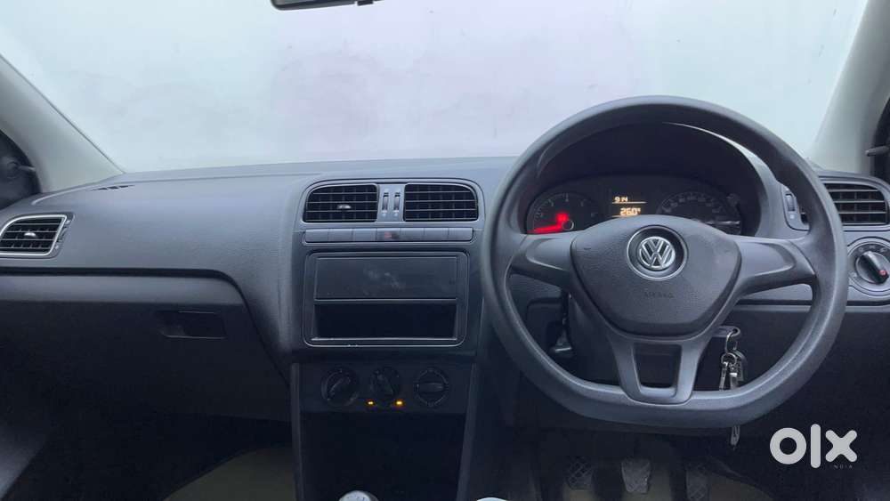 Volkswagen Polo Petrol Trendline 1.2l, 2015, Petrol