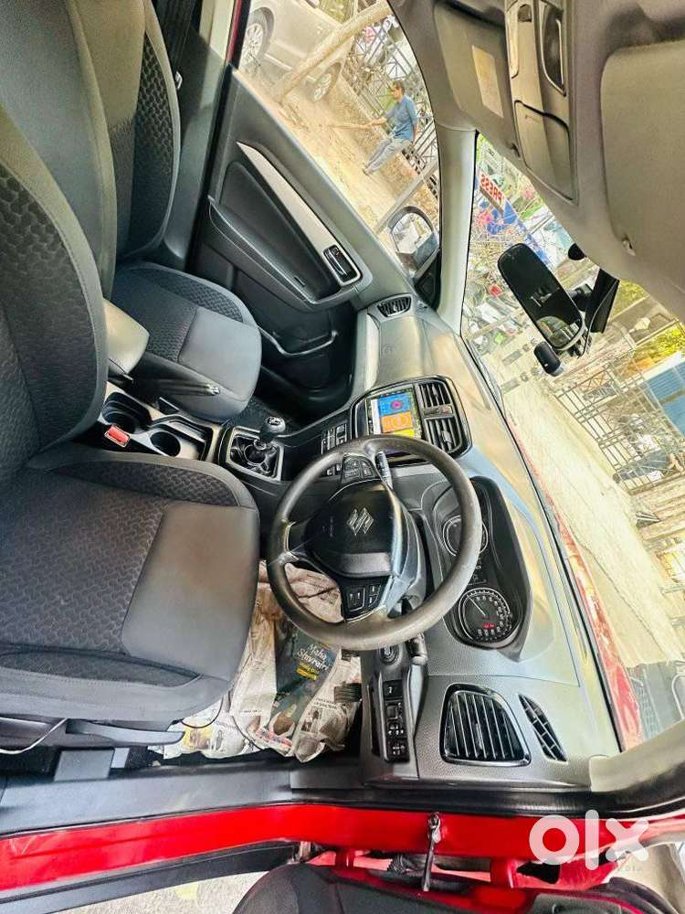 Maruti Suzuki Vitara Brezza Zdi Plus Dual Tone, 2016, Diesel