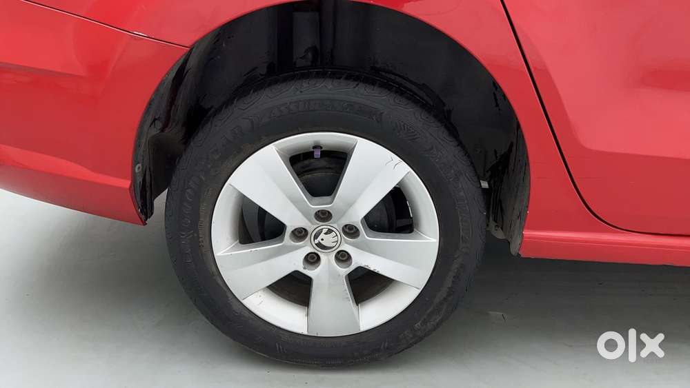 Skoda Rapid 1.6 Mpi At Style, 2016, Petrol