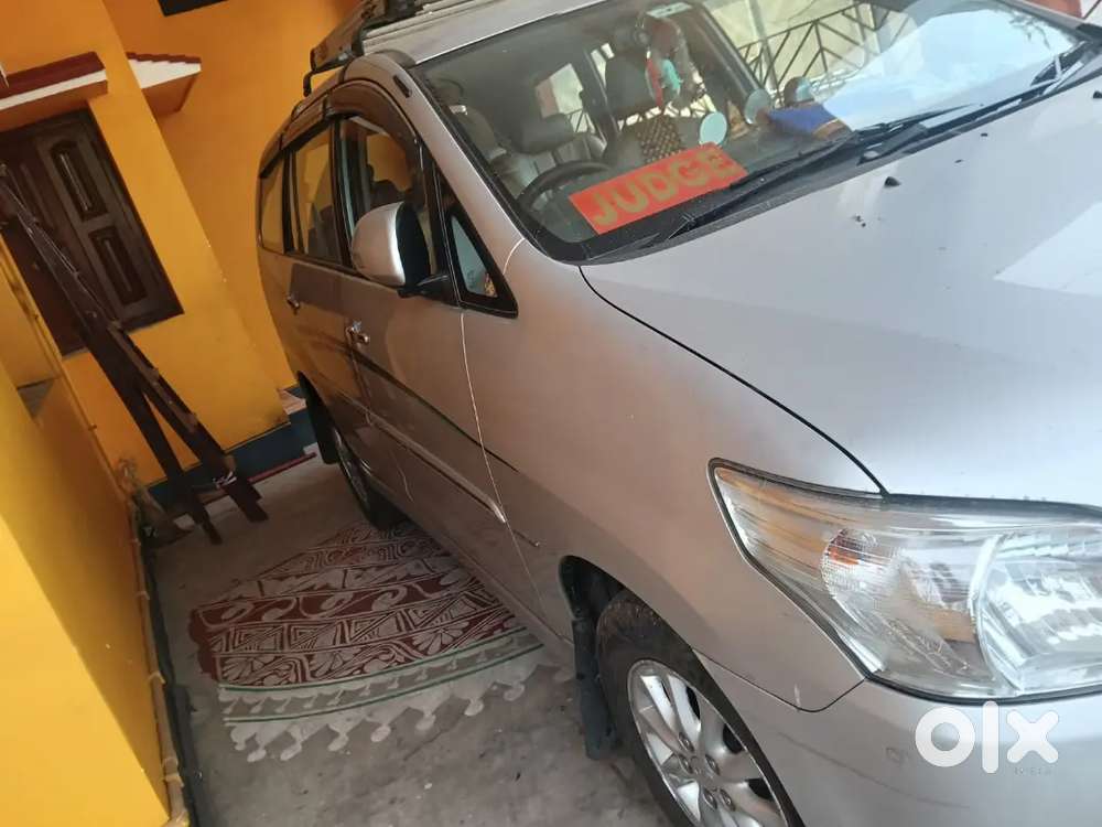 Toyota Innova 2012 Diesel 45000 Km Driven