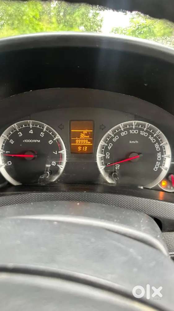 Maruti Suzuki Swift Lxi 2014