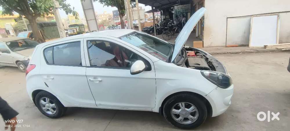 Hyundai I20 2012 Diesel 100000 Km Driven