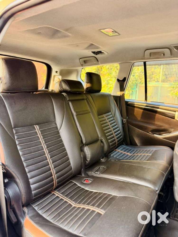 Toyota Innova Crysta 2.4 V 8 Str, 2017, Diesel