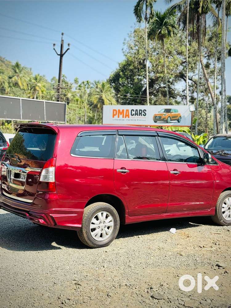 Toyota Innova 2004-2011 2.5 V Diesel 8-seater, 2010, Diesel
