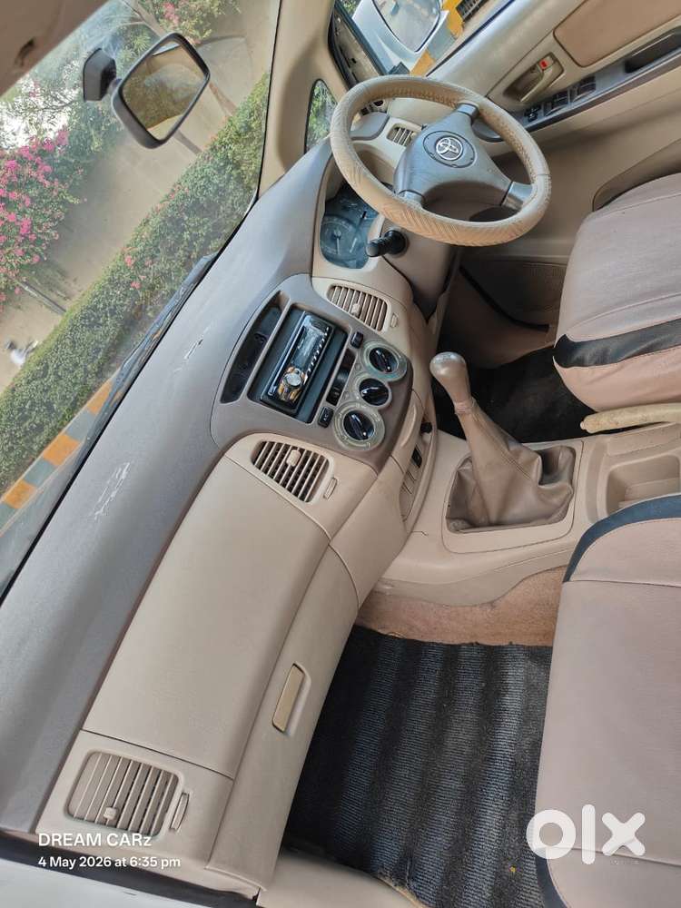 Toyota Innova 2009-2011 2.0 G4 Petrol 8-seater, 2007, Petrol