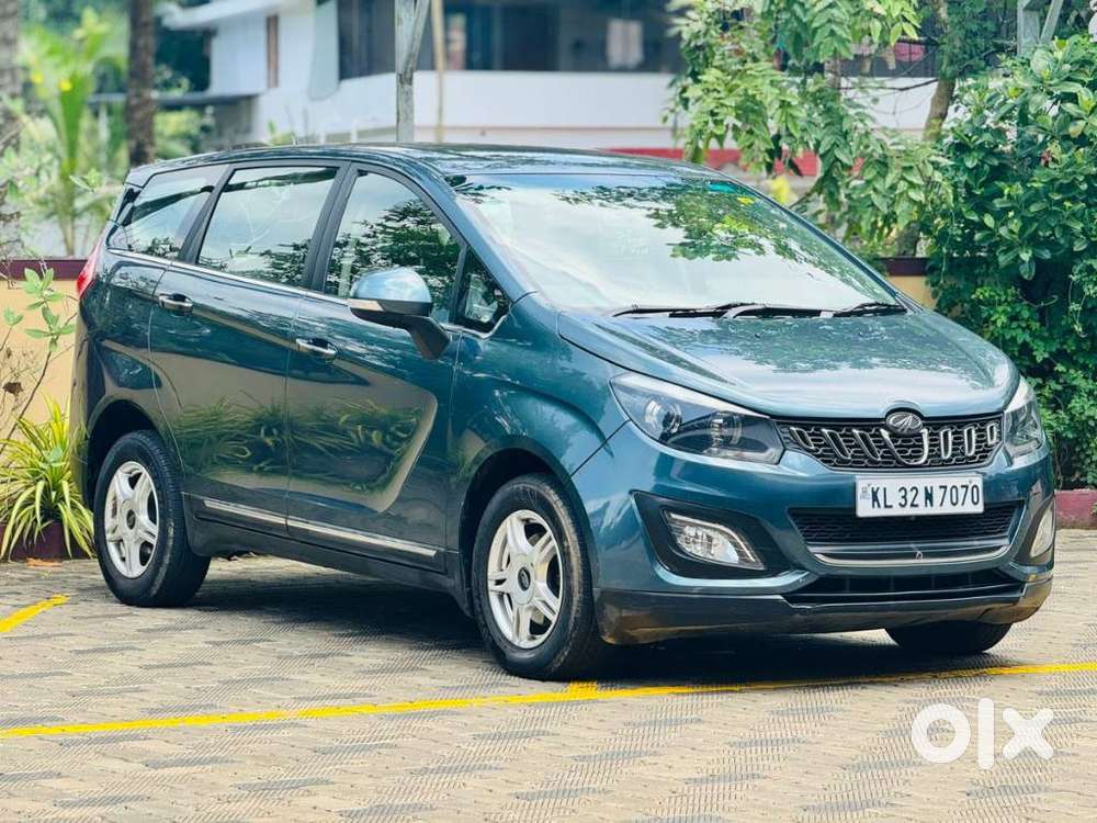 Mahindra Marazzo M6, 2019, Diesel