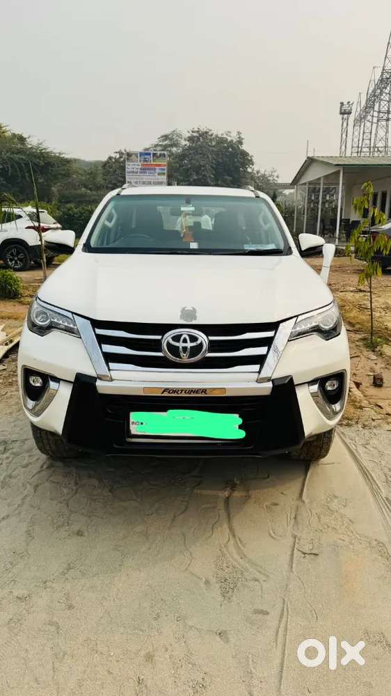 Fortuner 4×2 Automatic 2017 First Own