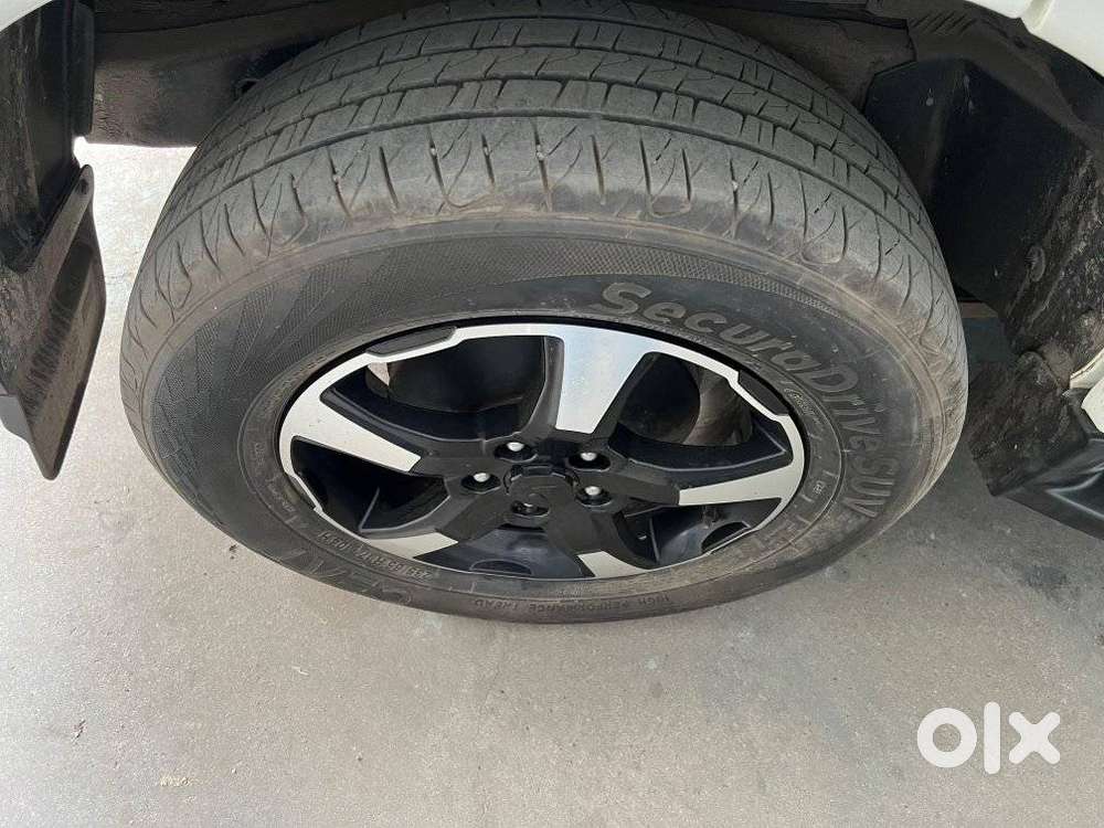 Mahindra Scorpio S11 Mt 7s, 2023, Petrol