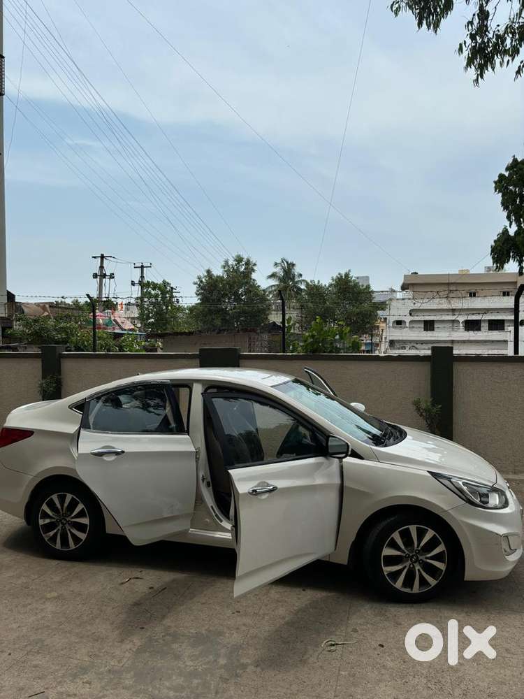 Hyundai Verna 2015 Model