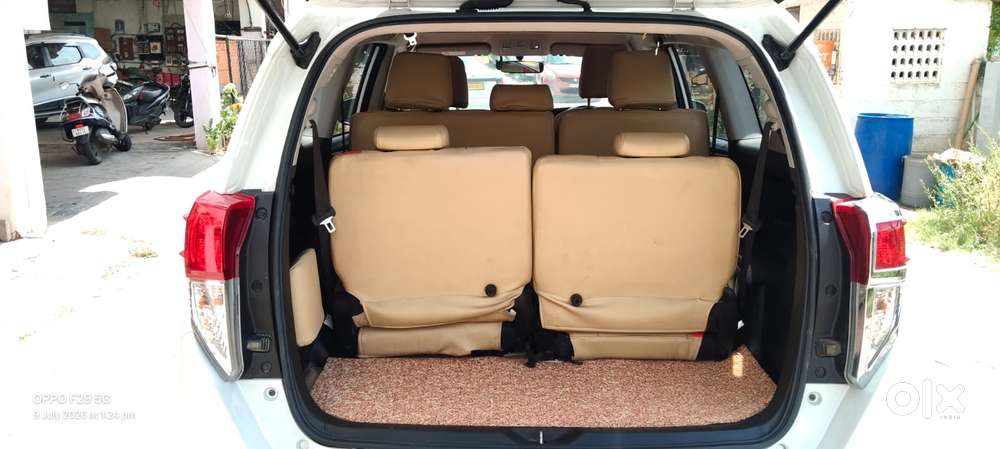 Toyota Innova Crysta 2.4 G Plus Mt 8 Str, 2025, Diesel