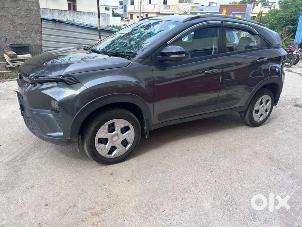 Tata Nexon 2025 Petrol
