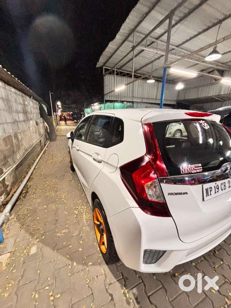 Honda Jazz 2015 Last Month Scratchless Condition