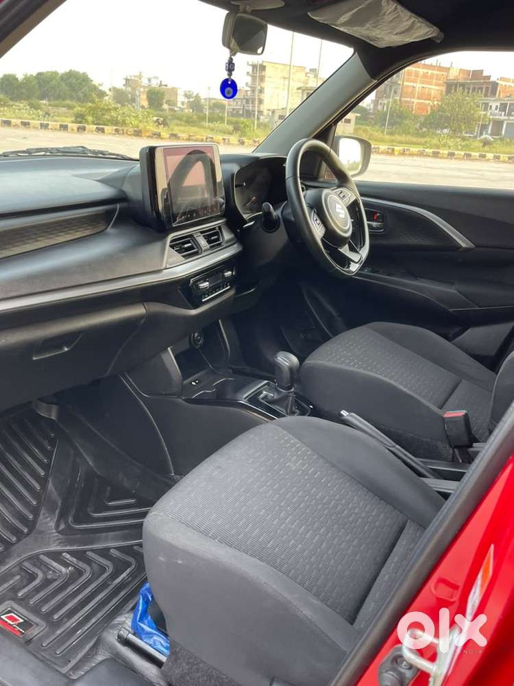 Maruti Suzuki Swift Zxi 2025 Petrol Automatic Dual Tone