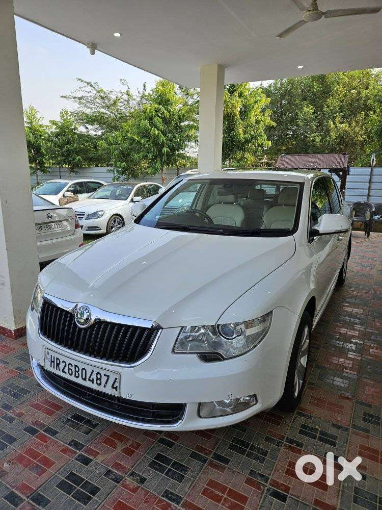 Skoda Superb 1.8 Elegance Tsi At, 2012, Petrol