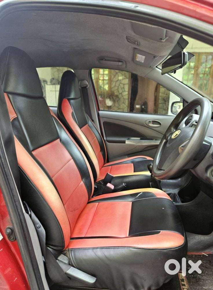 Toyota Etios V, 2011, Petrol