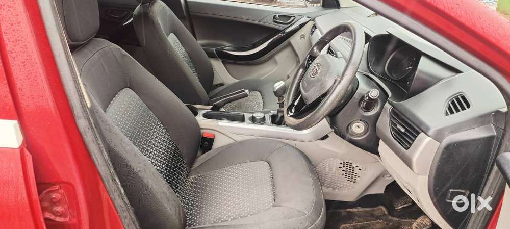 Tata Nexon 1.5 Revotorq Xm (s), 2018, Diesel