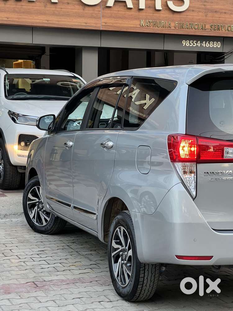 Toyota Innova Crysta 2.4 G Plus Mt 8 Str, 2026, Diesel
