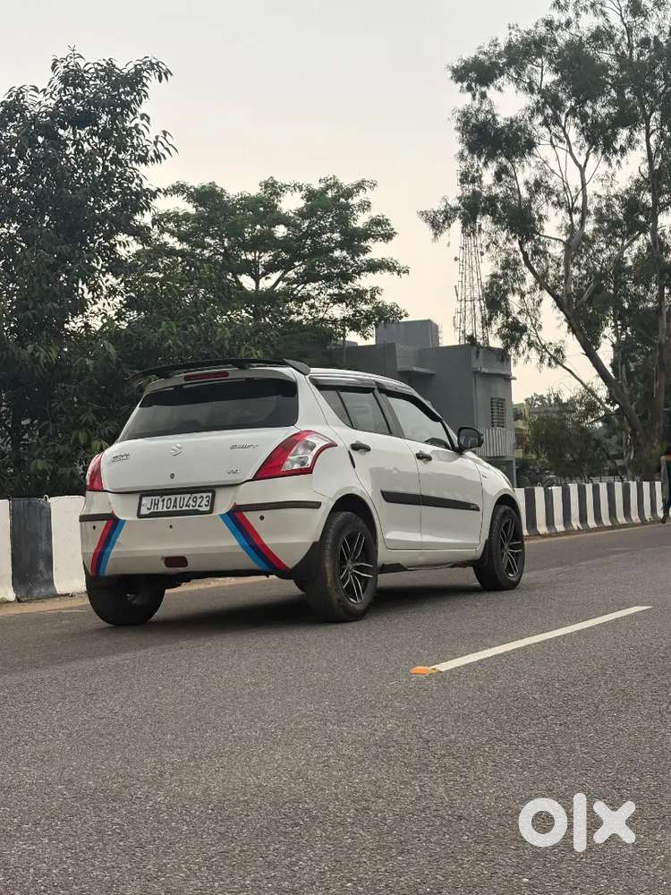 Maruti Suzuki Swift Vxi 2015