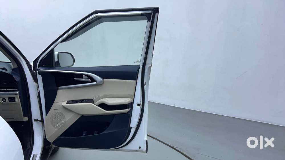 Kia Carens 1.4 Luxury Plus 6 Str, 2022, Petrol