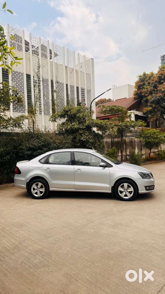 Skoda Rapid [2016-2020] 1.5 Style Plus Tdi At, 2017, Diesel