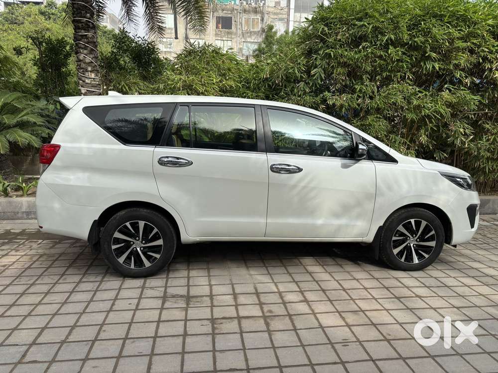 Toyota Innova Crysta [2020-ongoing] 2.4 Zx 7 Str, 2022, Diesel