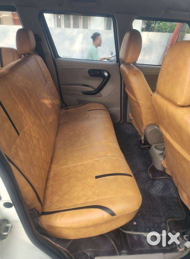 Mahindra Tuv 300 T6, 2017, Diesel