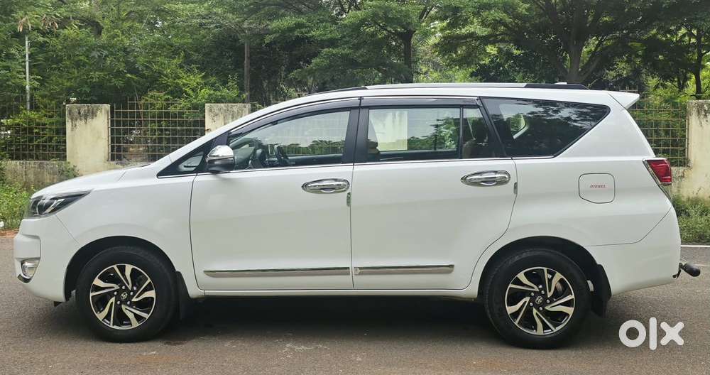 Toyota Innova Crysta 2.4 V 7 Str, 2024, Diesel