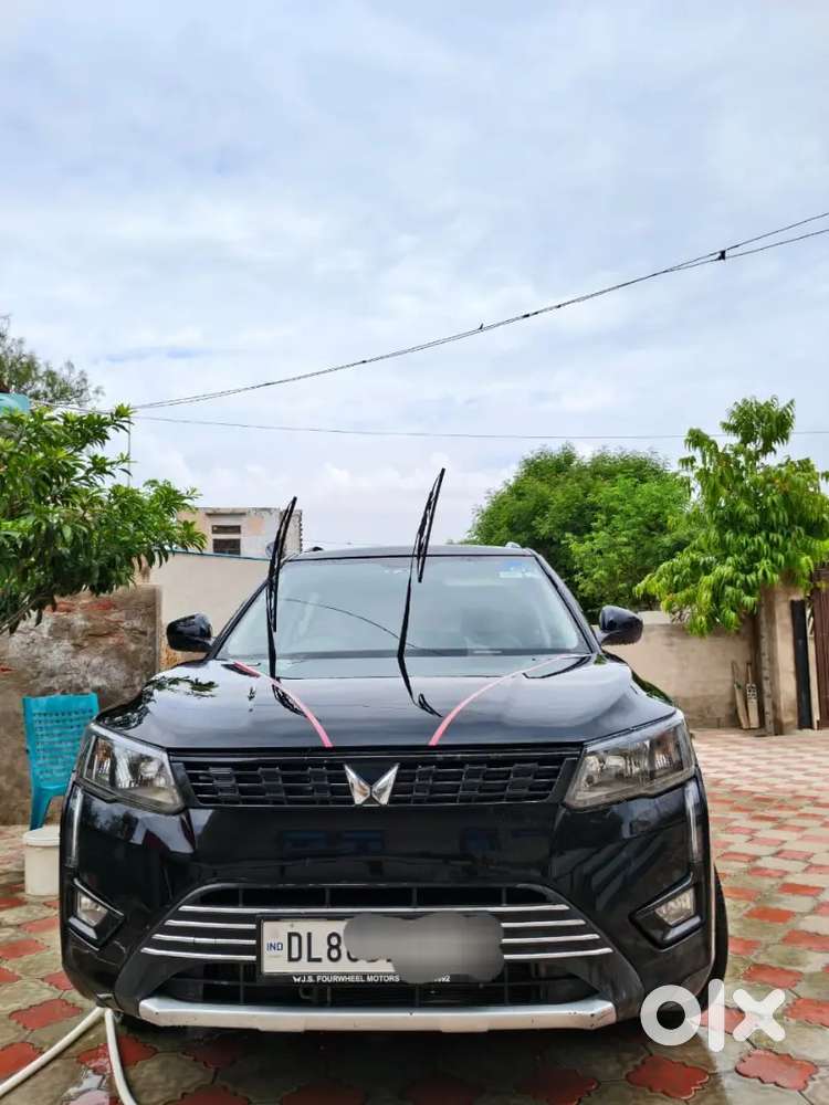 Mahanadra Xuv 300 Sunroof Nice Condition Car Ladi Parsan Use Car