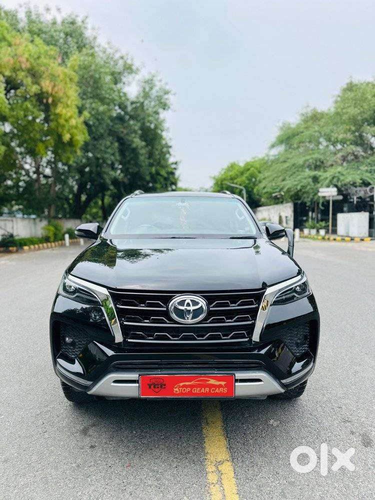 Toyota Fortuner 4x2 At 2.7 Petrol, 2025, Petrol