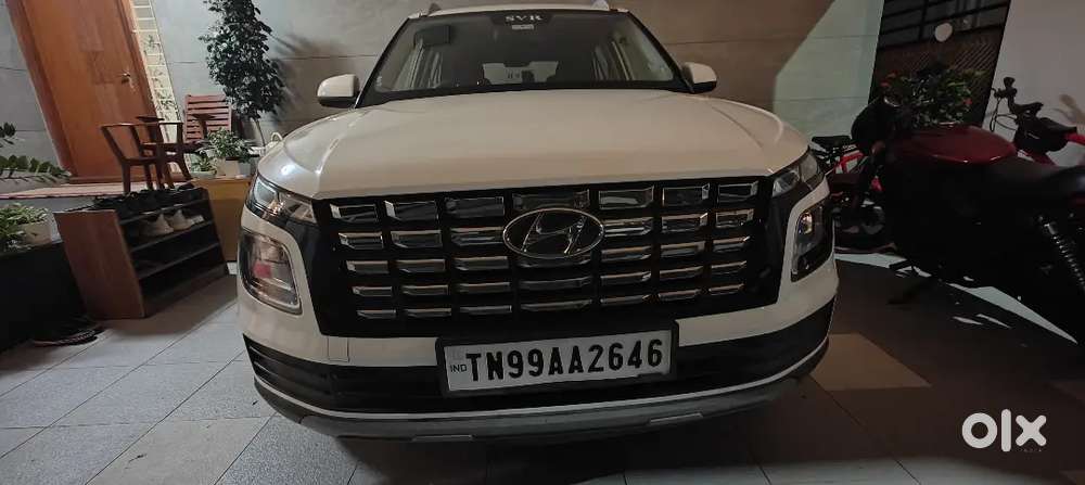 Hyundai New Venue 2022 Petrol  53000km Driven