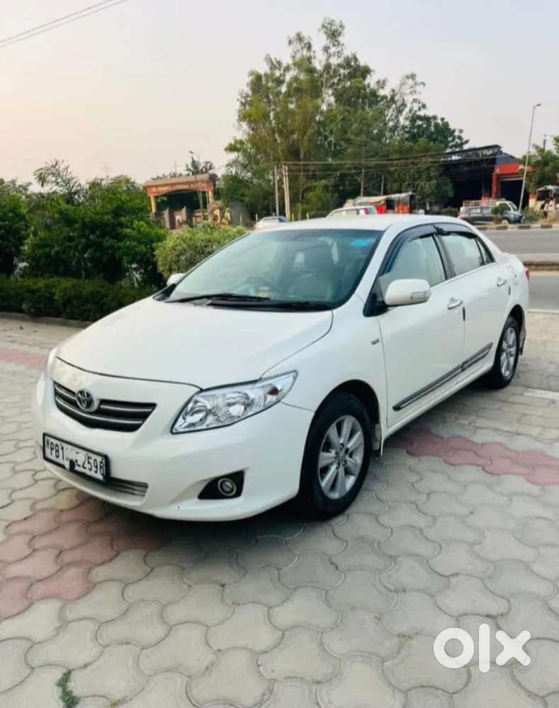 Toyota Corolla 2010 Petrol 123000 Km Driven⁷