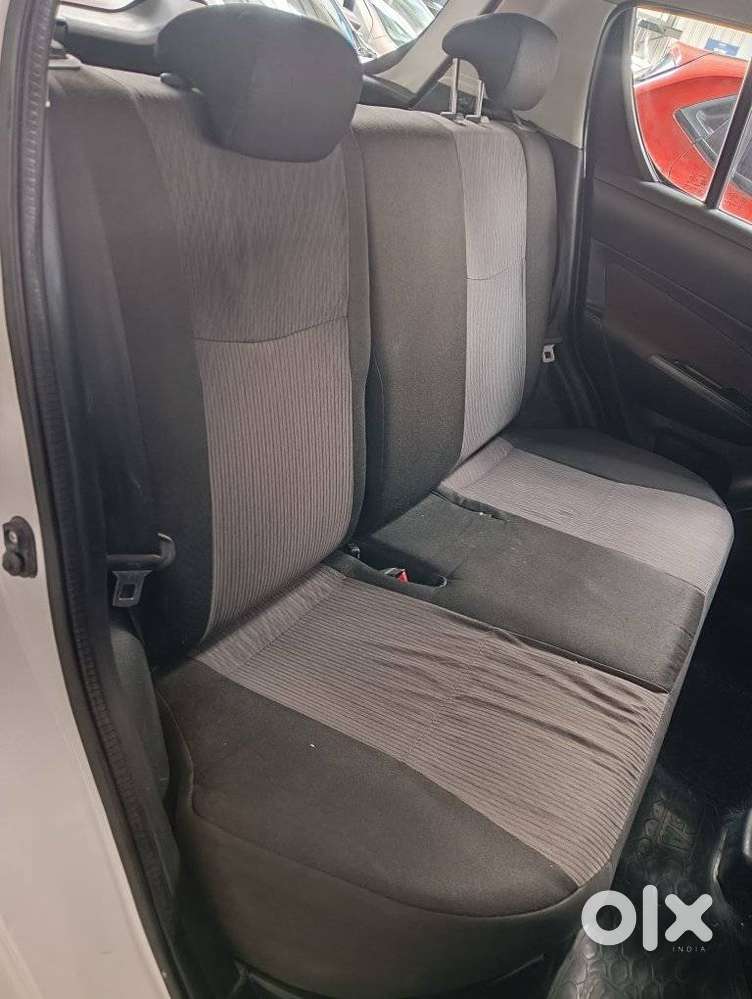 Maruti Suzuki Swift Vxi + Manual, 2016, Petrol