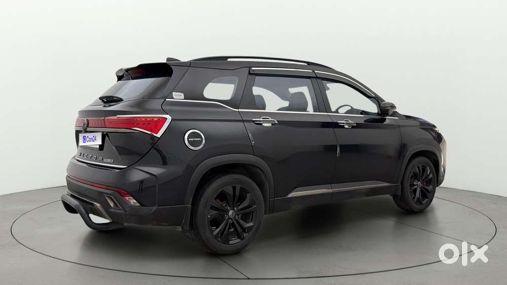 Mg Hector Plus Sharp Pro Blackstorm 1.5 Turbo Petrol Cvt 7 Str, 2024..