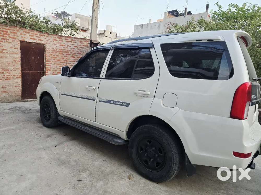 Tata Safari Storme 2018