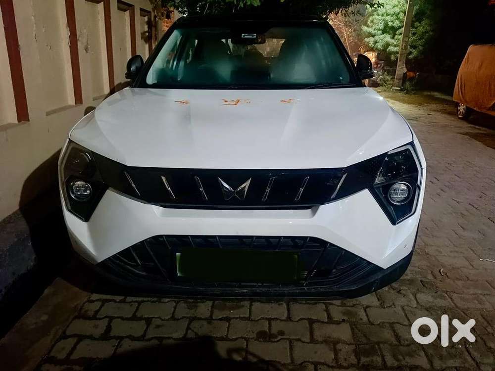 Mahindra Xuv 3xo 2025 Petrol 2300 Km Driven